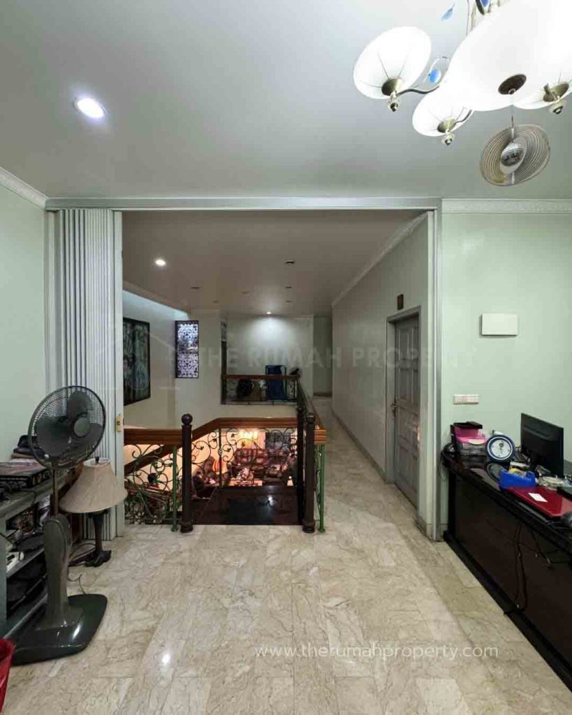 Dijual-Rumah-di-Tosiga-Kebon-Jeruk-Jakarta-Barat-Dalam-Komplek-9