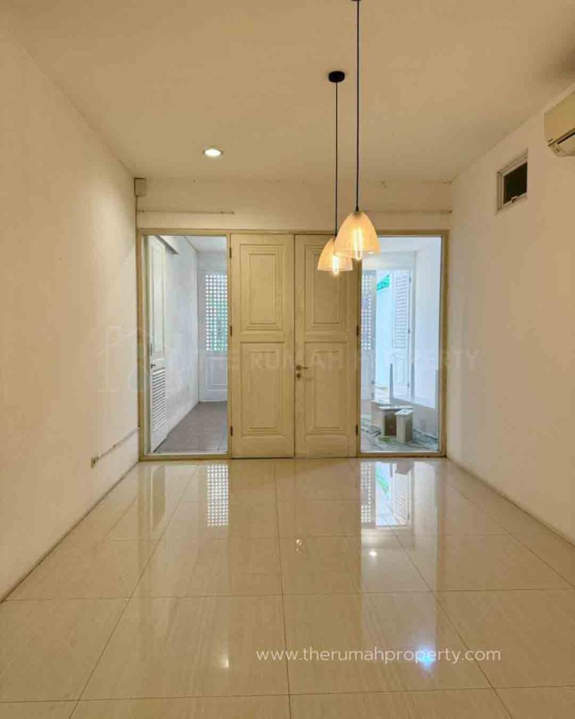 Dijual-Townhouse-Private-Pool-3-Lantai-Nuansa-Bali-4