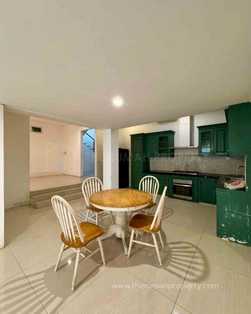 Dijual-Townhouse-Private-Pool-3-Lantai-Nuansa-Bali-6