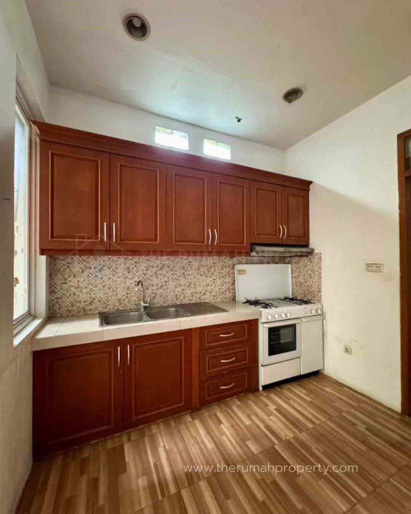 Dijual-Townhouse-Private-Pool-3-Lantai-Nuansa-Bali-8
