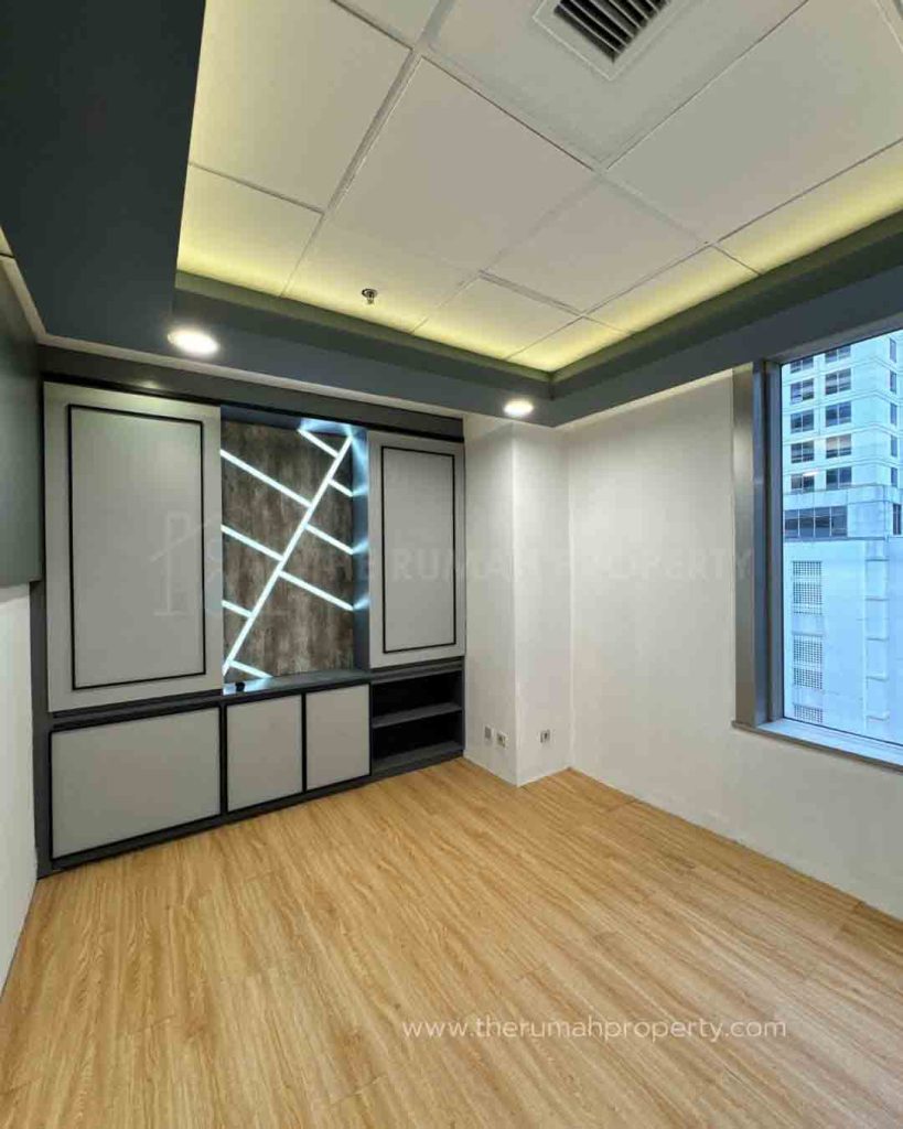 Disewakan-Kantor-di-Menara-Sudirman-Jakarta-Luas-300-Meter-Persegi-10