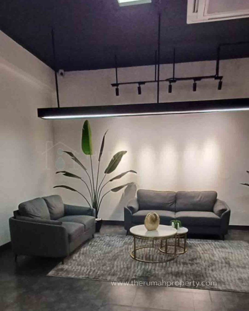 Disewakan-Rumah-2-Lantai-di-Pinggir-Jalan-Kebayoran-Baru-Sudah-Renovasi-6