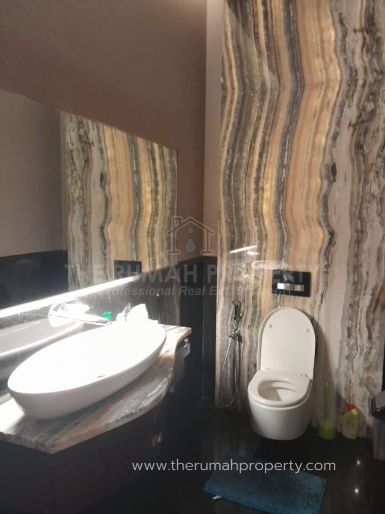 Inspirasi Kamar Mandi dengan Motif Dinding Unik Anti Mainstream (1)