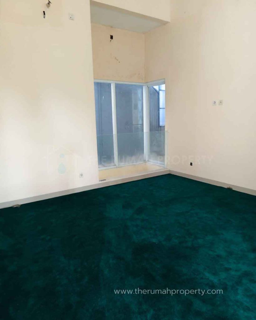 Jual-Cepat-Rumah-Dalam-Cluster-di-BSD-Tangerang-Private-Pool-Hadap-Timur-10