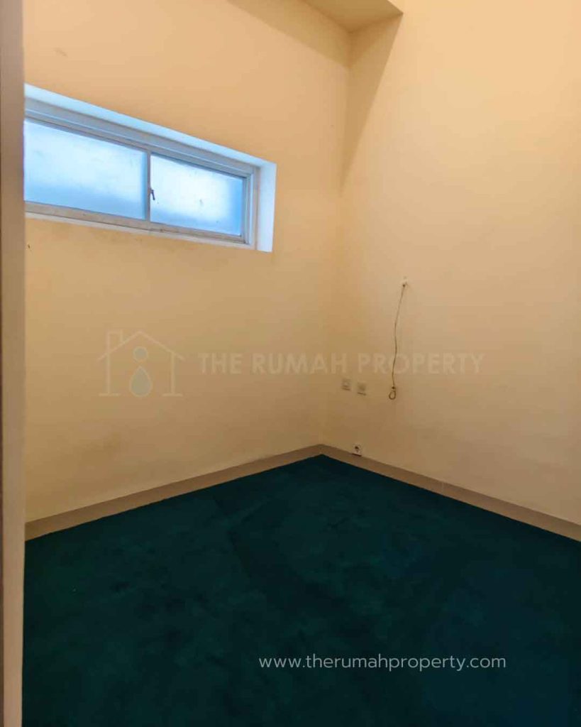 Jual-Cepat-Rumah-Dalam-Cluster-di-BSD-Tangerang-Private-Pool-Hadap-Timur-8