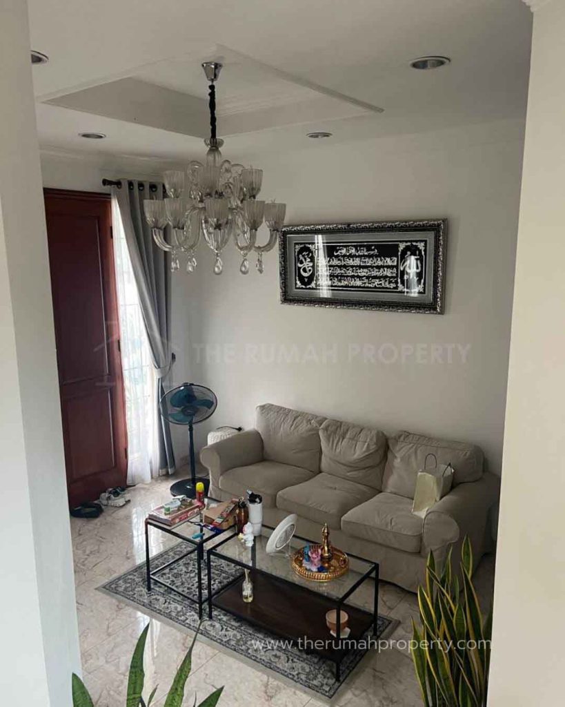 Jual-Rumah-2-Lantai-Cinere-4-Kamar-Luas-Tanah-240-Meter-2