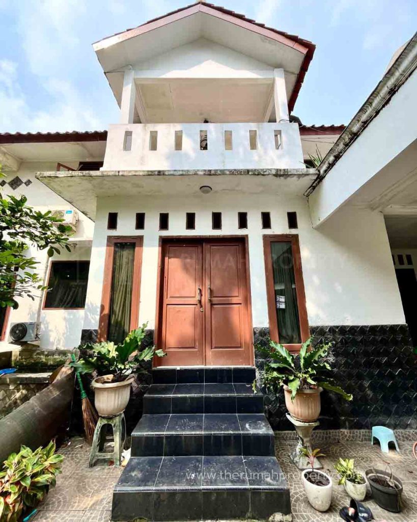 Jual-Rumah-2-Lantai-Kebayoran-lama-Jaksel-Akses-Mudah-ke-PIM-Gancit-dan-ke-Tol-Veteran-2