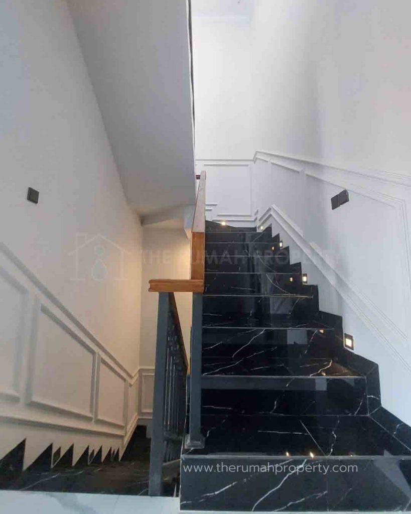 Jual-Rumah-3-Lantai-Dalam-Townhouse-Jagakarsa-Dekat-ke-Cilandak-KKO-6