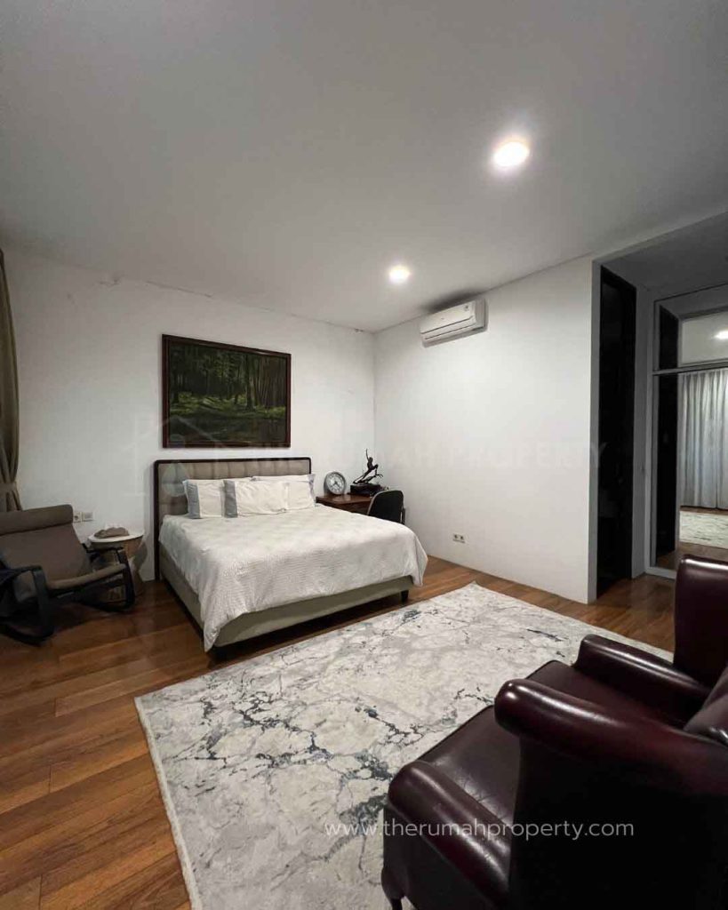 Jual-Rumah-3-Lantai-Desain-Modern-Unit-Bagus-Kemang-Semi-Cluster-11