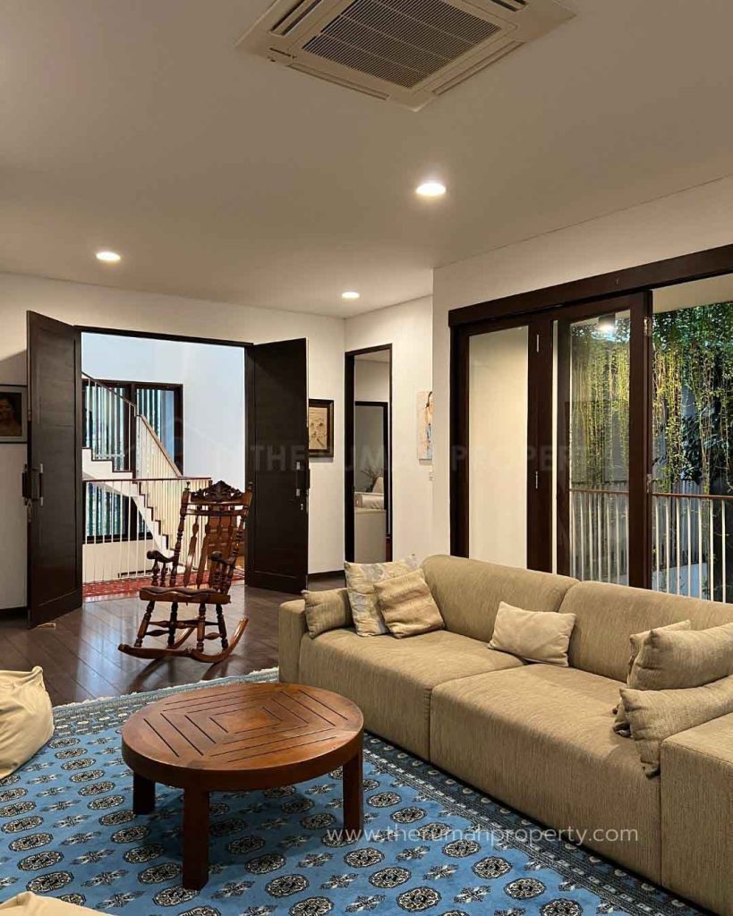 Jual-Rumah-3-Lantai-Desain-Modern-Unit-Bagus-Kemang-Semi-Cluster-6