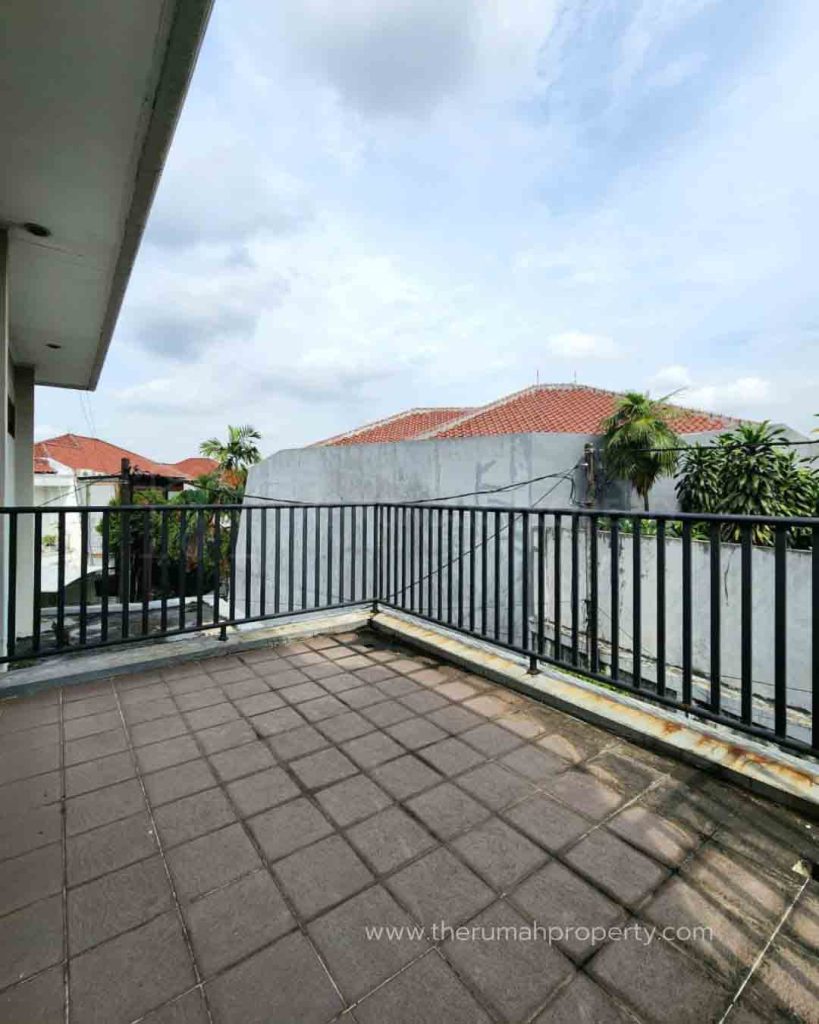 Jual-Rumah-Dalam-Komplek-di-Cipete-Dekat-ke-Lottemart-Fatmawati-10