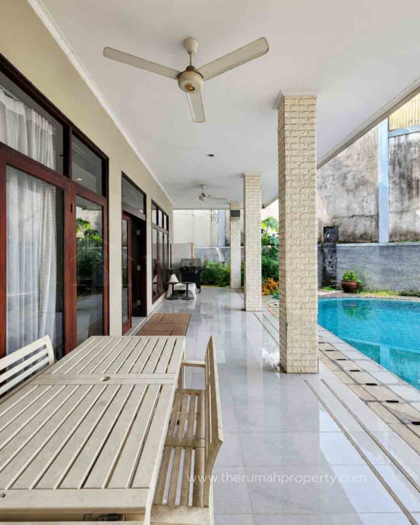 Jual-Rumah-Dalam-Komplek-di-Cipete-Dekat-ke-Lottemart-Fatmawati-2