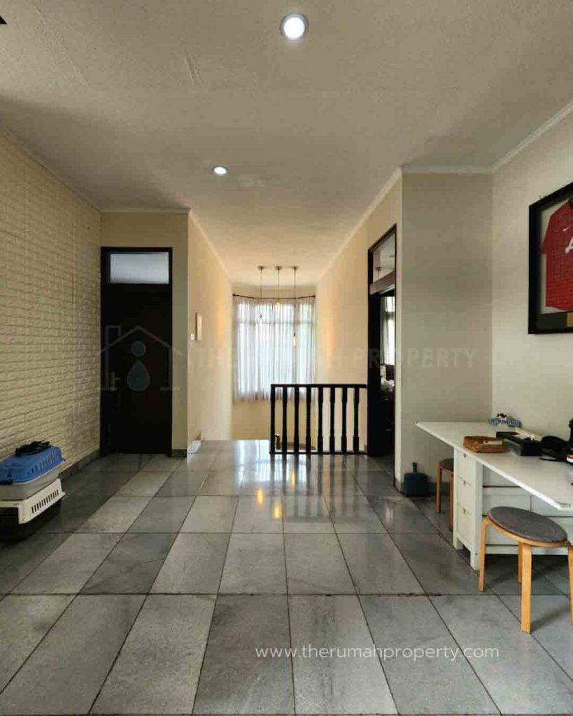 Jual-Rumah-Dalam-Komplek-di-Cipete-Dekat-ke-Lottemart-Fatmawati-9