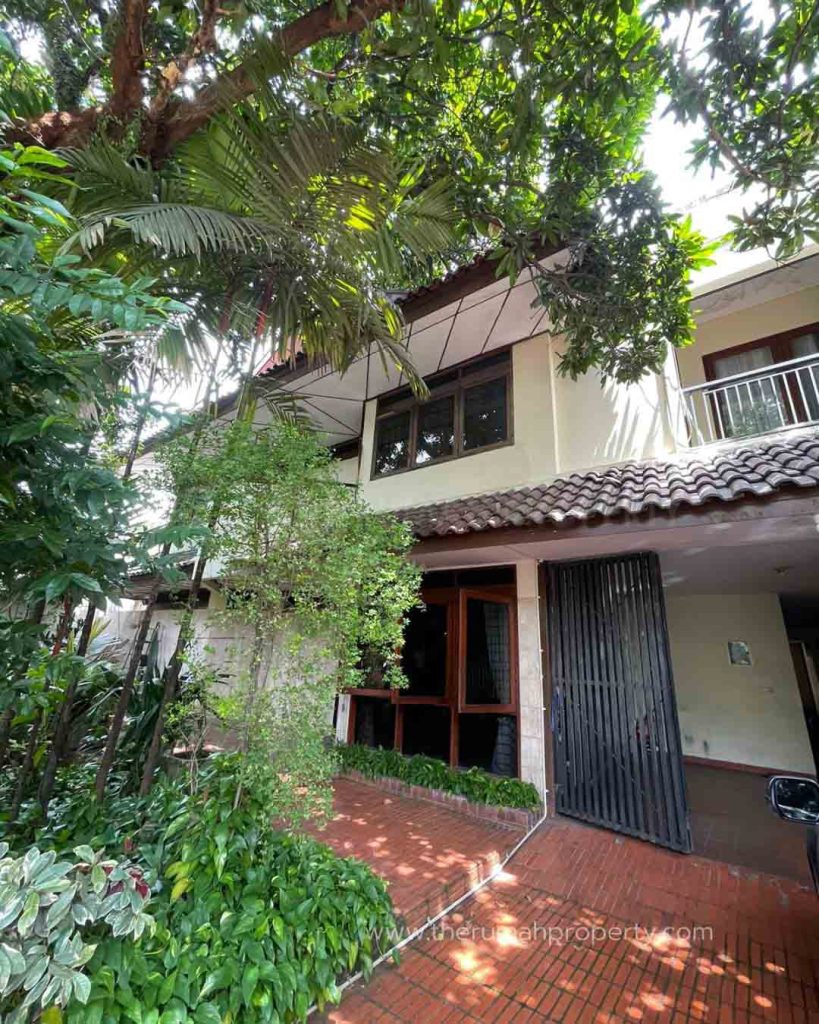Jual-Rumah-Lama-Berada-di-Jalan-Utama-di-Pondok-Indah-Jaksel-1