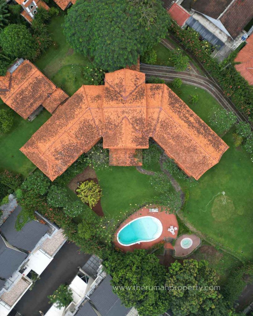 Jual-Rumah-Mewah-Villa-Cirendeu-Tangerang-Selatan-Tanah-Luas-1