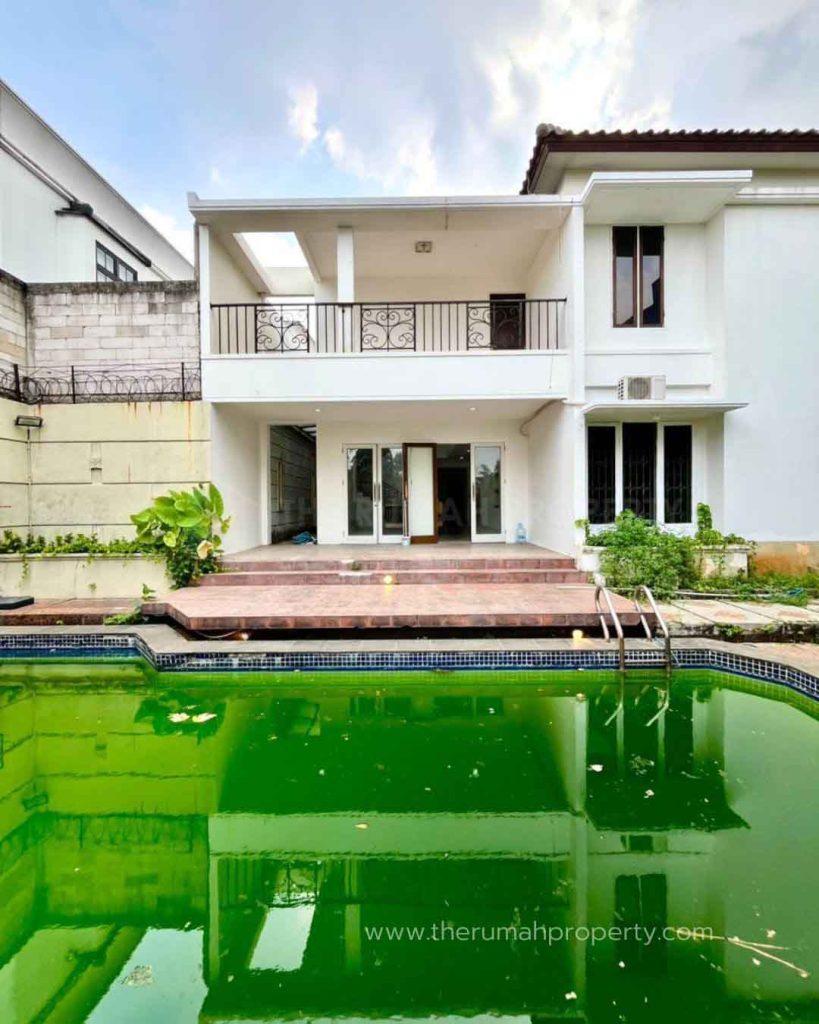 Jual-Rumah-Siap-Huni-2-Lantai-Fasilitas-Kolam-Renang-Kemang-Jaksel-4