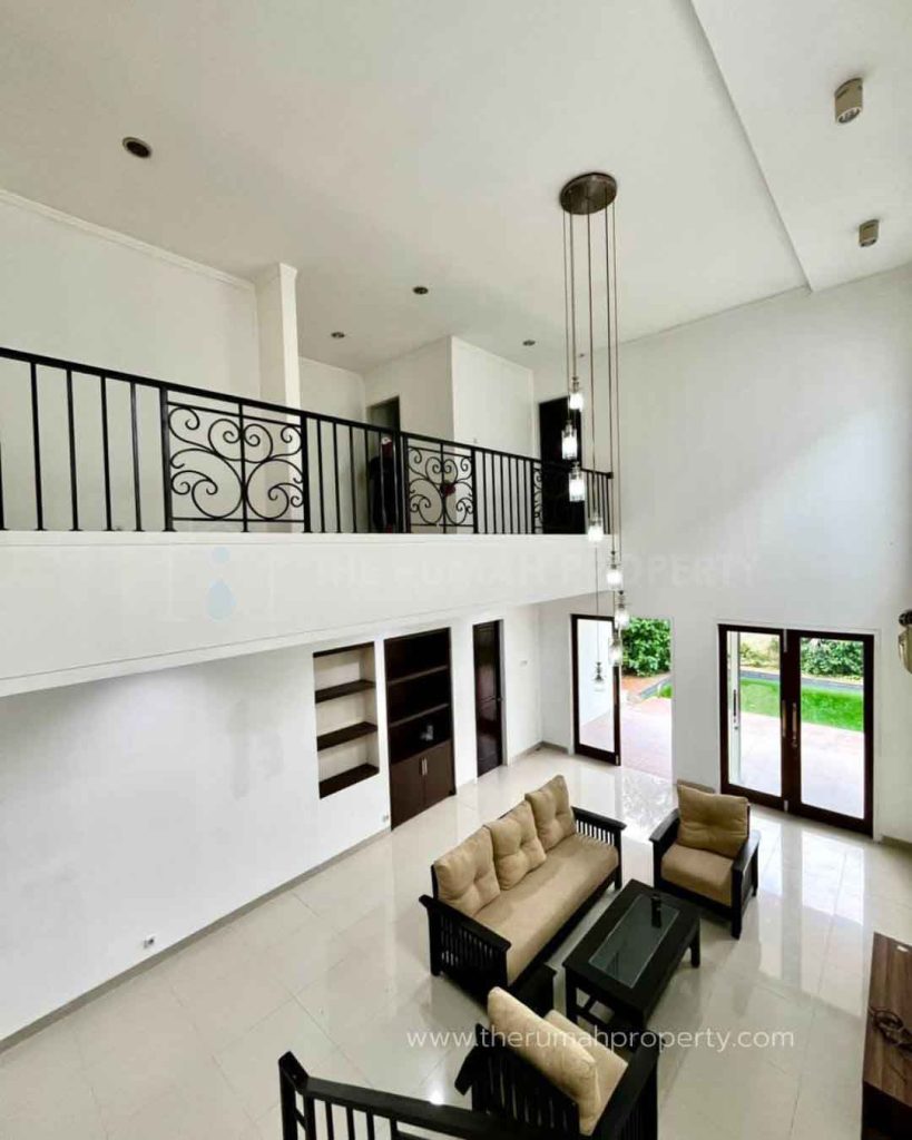 Jual-Rumah-Siap-Huni-2-Lantai-Fasilitas-Kolam-Renang-Kemang-Jaksel-7