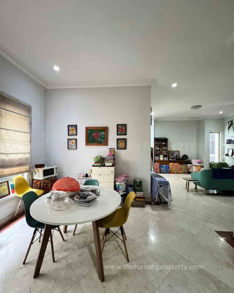 Jual-Townhouse-3-Lantai-di-Cilandak-Jakarta-Selatan-Akses-Mudah-ke-Tol-Cilandak-5