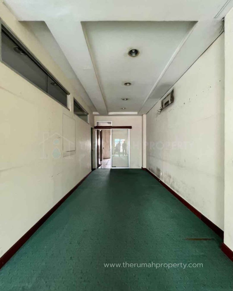 Kantor-Lokasi-Premium-Mega-Kuningan-Jakarta-Selatan-Parkir-Luas-10
