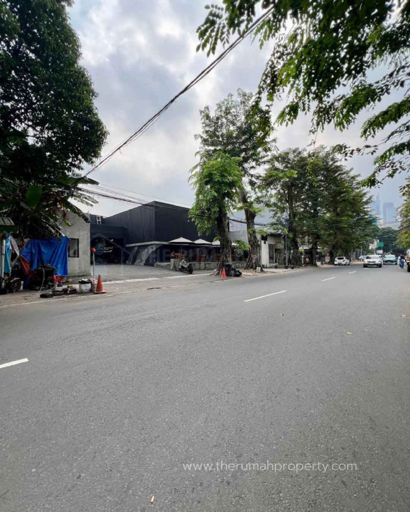 Komersil-Ex-Billiard-Pinggir-Jalan-Benhil-Jakarta-Pusat-Cocok-Untuk-Tempat-Usaha-1