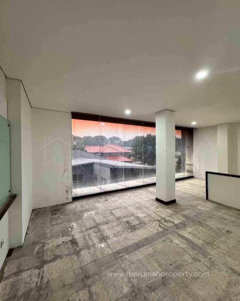 Komersil-Ex-Resto-Dijual-di-Jalan-Kemang-Raya-Jaksel-4