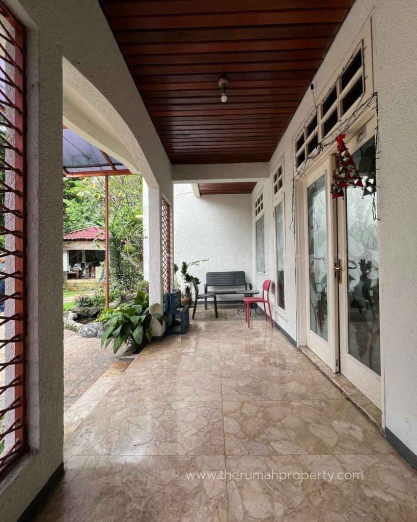 Komplek-Perumahan-Pondok-Indah-Parkir-Luas-Private-Pool-Lingkungan-Exclusive-2