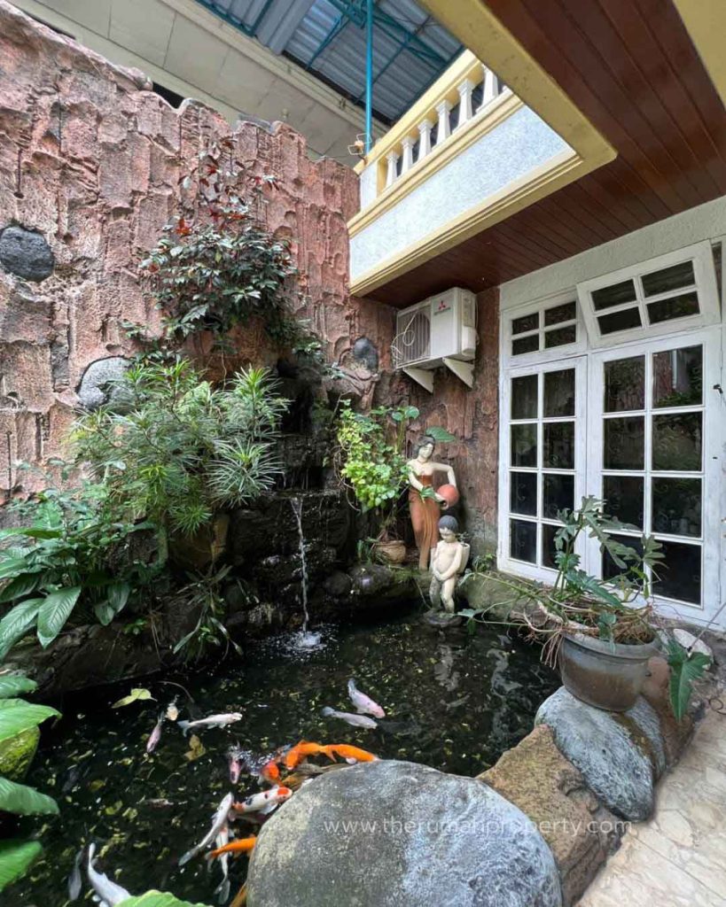 Komplek-Perumahan-Pondok-Indah-Parkir-Luas-Private-Pool-Lingkungan-Exclusive-8