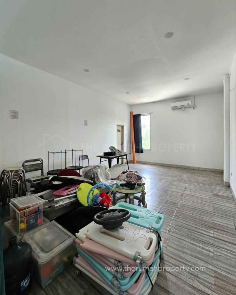 Ruko-3-Lantai-Ex-Studio-Bintaro-Sektor-9-Lokasi-Strategis-Pinggir-Jalan-9