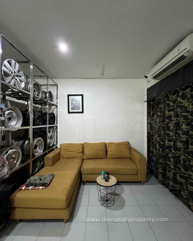 Rumah-1-Lantai-Dalam-Komplek-di-Ragunan-Jaksel-Jalan-Lebar-11