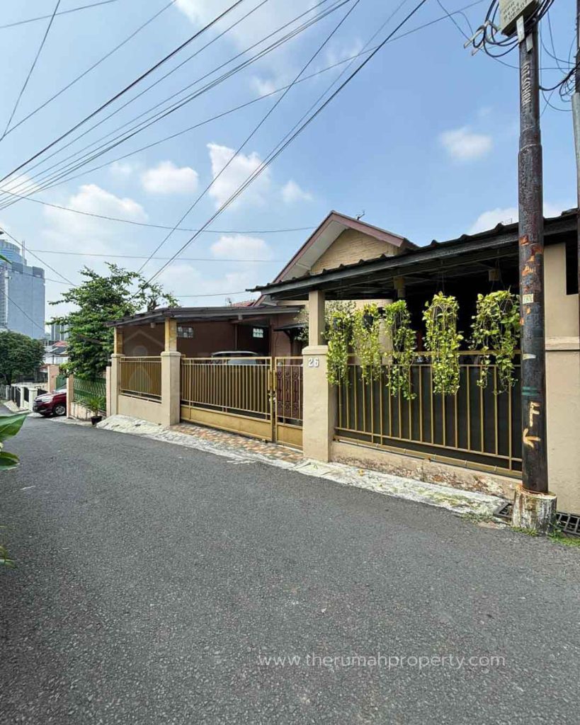 Rumah-1-Lantai-Kebayoran-Baru-Jakarta-Selatan-Lingkugan-Tenang-Dekat-Senopati-1