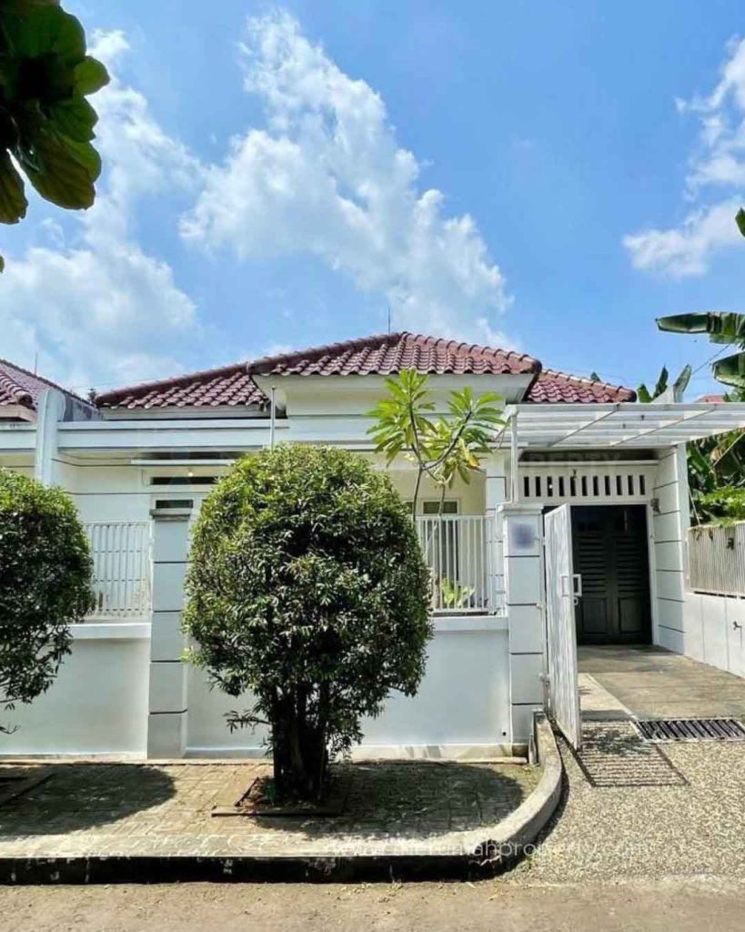 Rumah-1-Lantai-Komplek-Perumahan-Cinere-Depok-Unit-Semi-Furnished-1