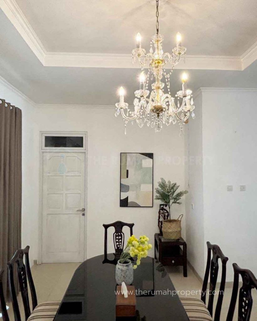 Rumah-1-Lantai-Komplek-Perumahan-Cinere-Depok-Unit-Semi-Furnished-5