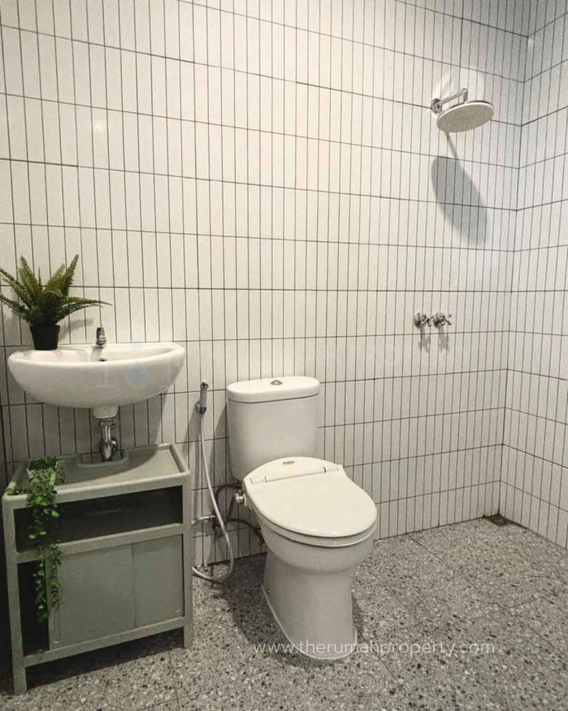 Rumah-1-Lantai-Komplek-Perumahan-Cinere-Depok-Unit-Semi-Furnished-9