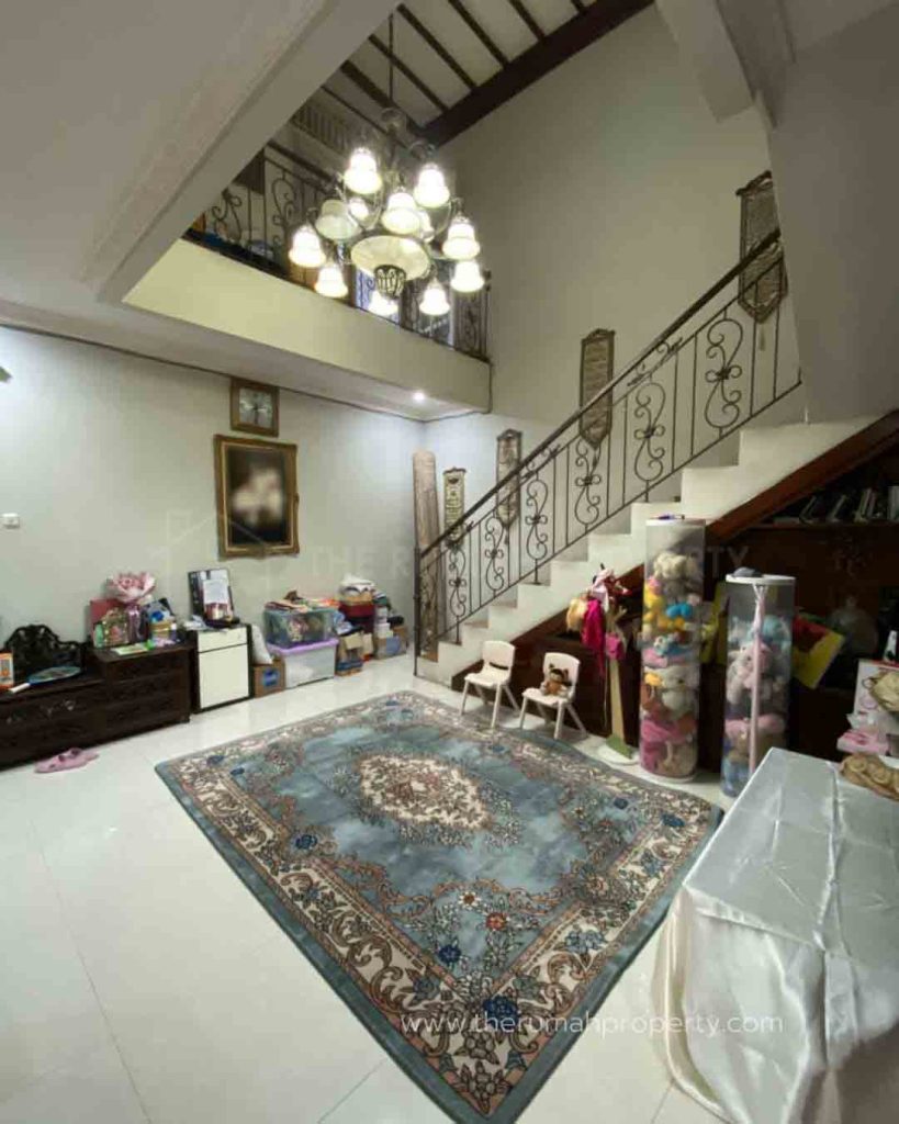 Rumah-2-Lantai-Dalam-Komplek-Kayu-Putih-Jaktim-Jalan-Lebar-Unit-Siap-Huni-5
