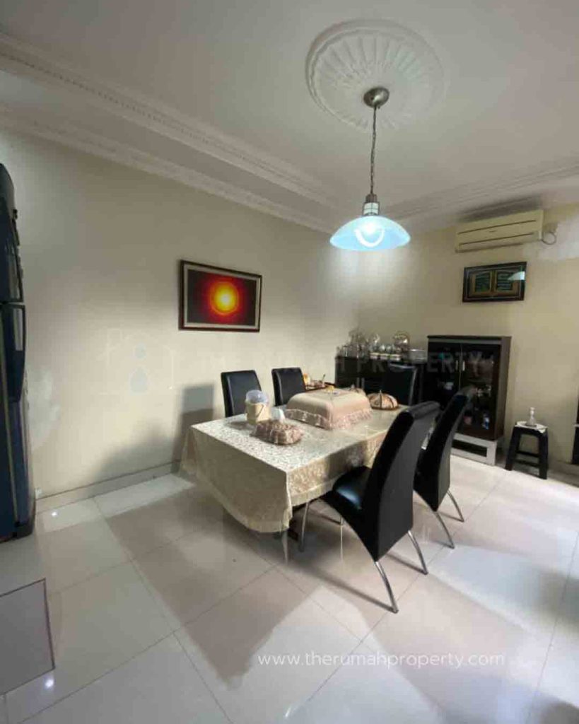 Rumah-2-Lantai-Dalam-Komplek-Kayu-Putih-Jaktim-Jalan-Lebar-Unit-Siap-Huni-7