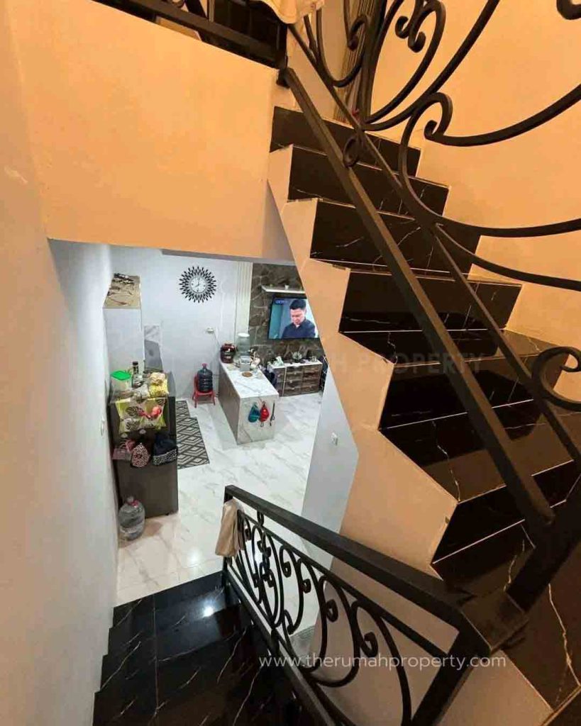 Rumah-2-Lantai-Desain-Modern-Fully-Furnished-Jagakarsa-6