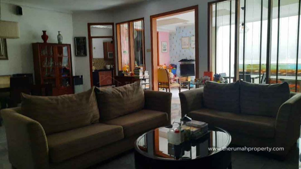 Rumah-2-Lantai-Disewakan-di-Senopati-Area-Kebayoran-Baru-Bisa-Untuk-Kantor-2