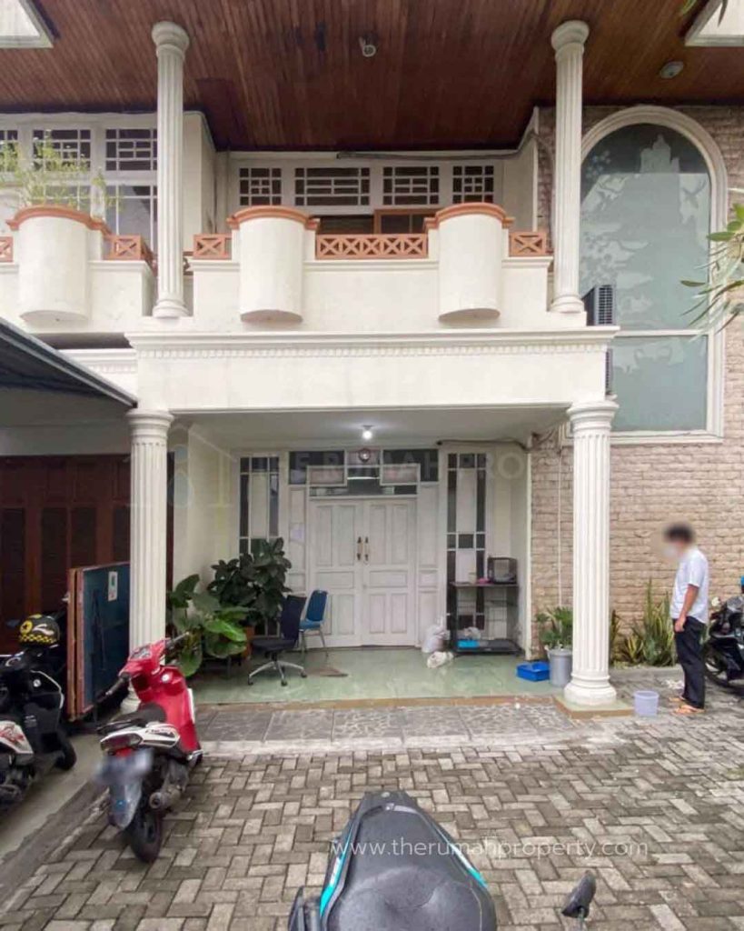Rumah-2-Lantai-Lokasi-Strategis-Pinggir-Jalan-di-Bintaro-Jaksel-Dekat-ke-Veteran-dan-Pondok-Indah-2