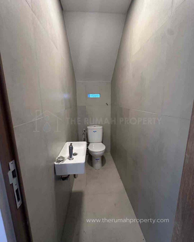 Rumah-3-Lantai-Dijual-di-Cavana-Lebak-Bulus-Jakarta-Selatan-10