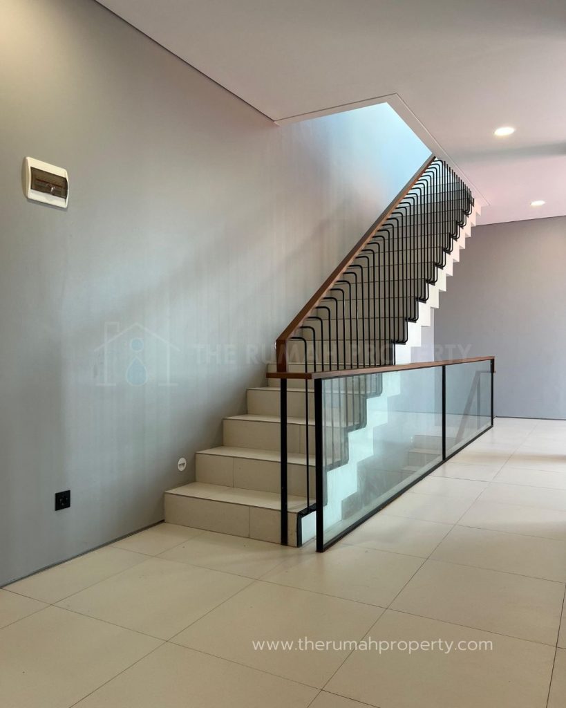 Rumah-3-Lantai-Unit-Pojok-Jalan-Paso-Jakarta-Selatan-Dalam-Townhouse-4