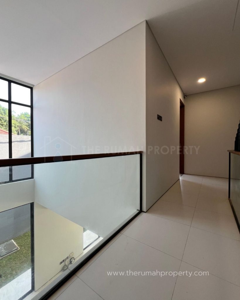 Rumah-3-Lantai-Unit-Pojok-Jalan-Paso-Jakarta-Selatan-Dalam-Townhouse-5