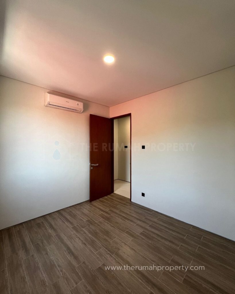 Rumah-3-Lantai-Unit-Pojok-Jalan-Paso-Jakarta-Selatan-Dalam-Townhouse-6
