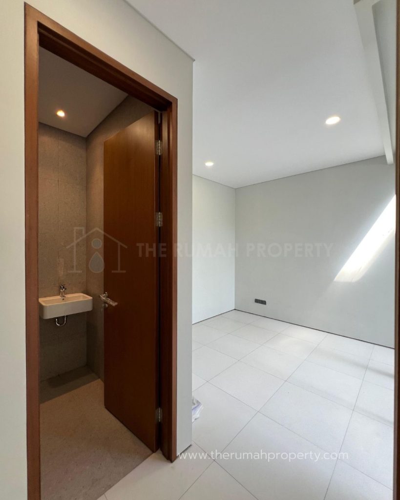 Rumah-3-Lantai-Unit-Pojok-Jalan-Paso-Jakarta-Selatan-Dalam-Townhouse-8