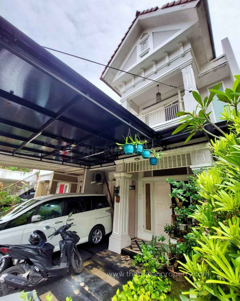 Rumah-Bagus-2-Lantai-Siap-huni-Cirendeu-Dekat-ke-Kampus-Kedokteran-UIN-Cirendeu-1