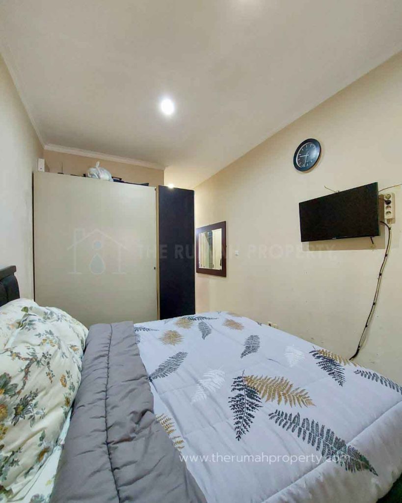 Rumah-Bagus-2-Lantai-Siap-huni-Cirendeu-Dekat-ke-Kampus-Kedokteran-UIN-Cirendeu-10