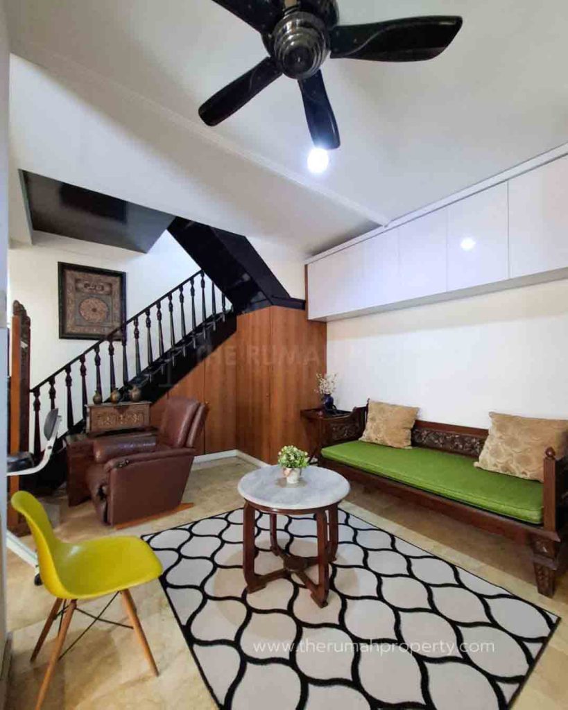 Rumah-Bagus-Cipete-Jaksel-Dalam-Komplek-Depan-Taman-Fasilitas-Kolam-Renang-Pribadi-9