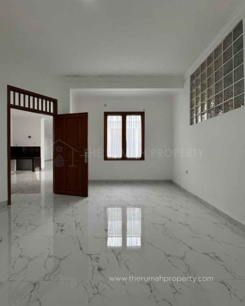 Rumah-Bagus-Dalam-Komplek-Gandul-Cinere-Akses-Mudah-4-Kamar-Tidur-11