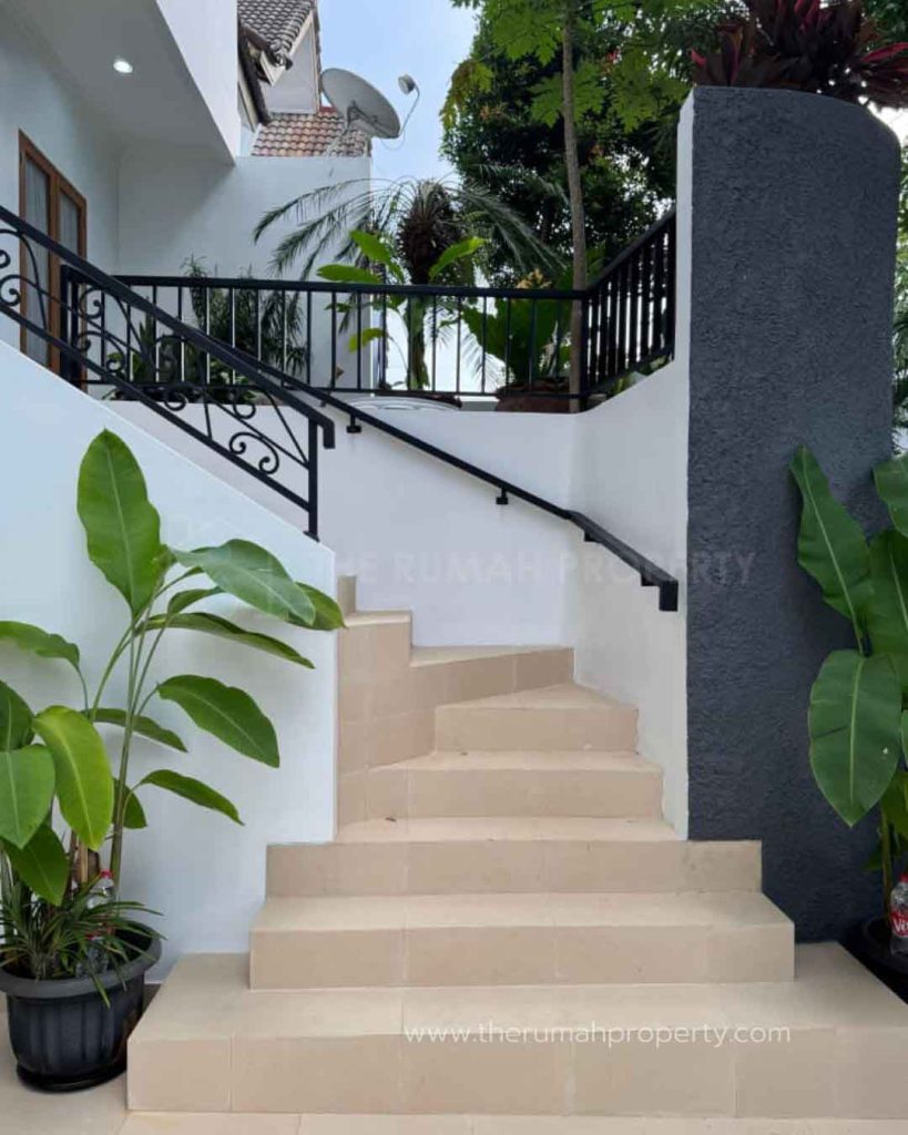 Rumah-Bagus-Dalam-Komplek-Gandul-Cinere-Akses-Mudah-4-Kamar-Tidur-3