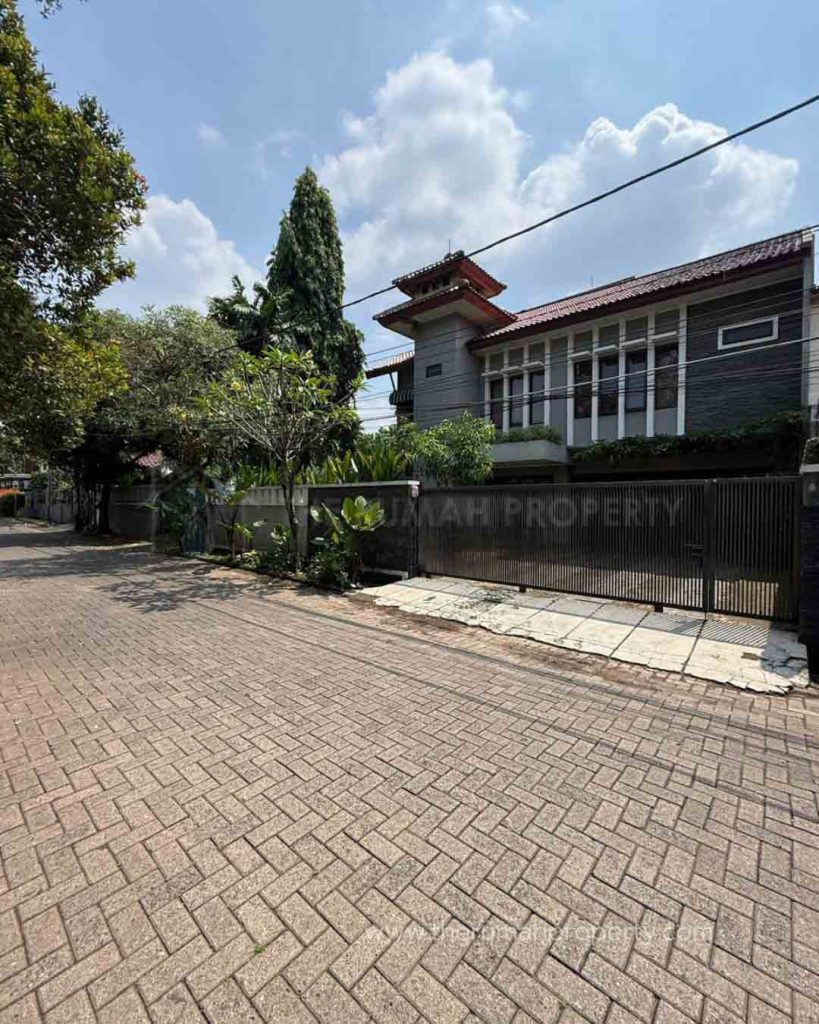 Rumah-Bagus-Semi-Furnished-Dalam-Komplek-Rempoa-Tangsel-Security-24-Jam-2