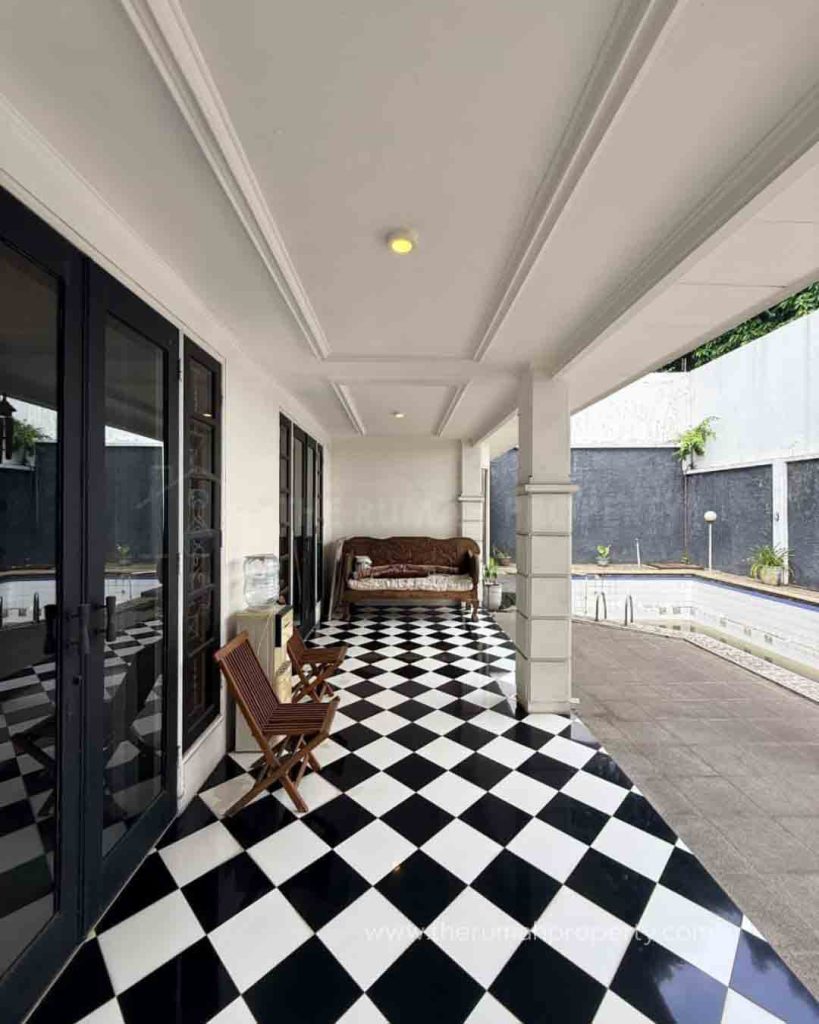 Rumah-Bangka-Kemang-Private-Pool-Unit-Bagus-Siap-Huni-Jalan-Lebar-4